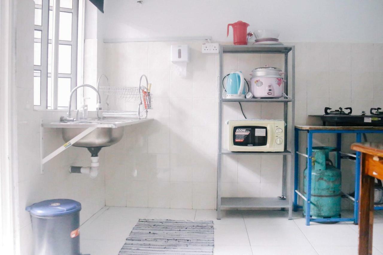 Thedaun Homestay Seri Iskandar, Perak ภายนอก รูปภาพ